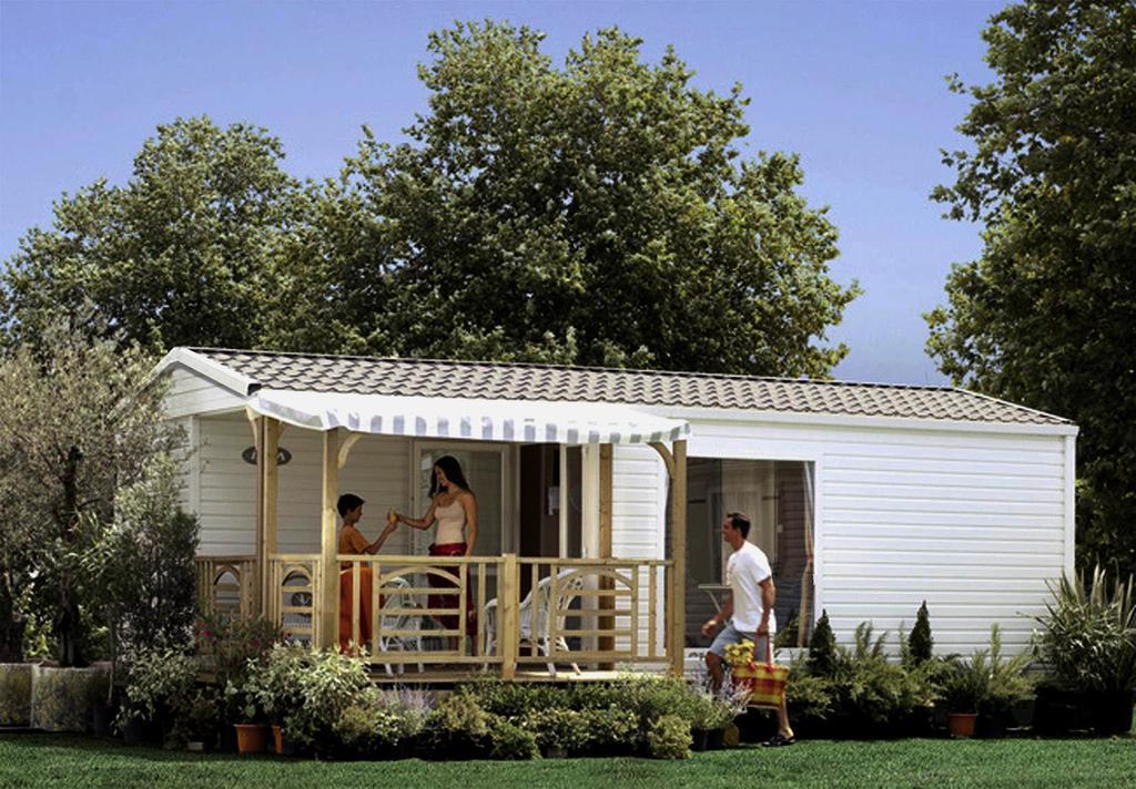 Camping Les Grillons Embrun Exterior photo
